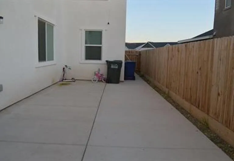 2459 Robledo Way — Photo 78