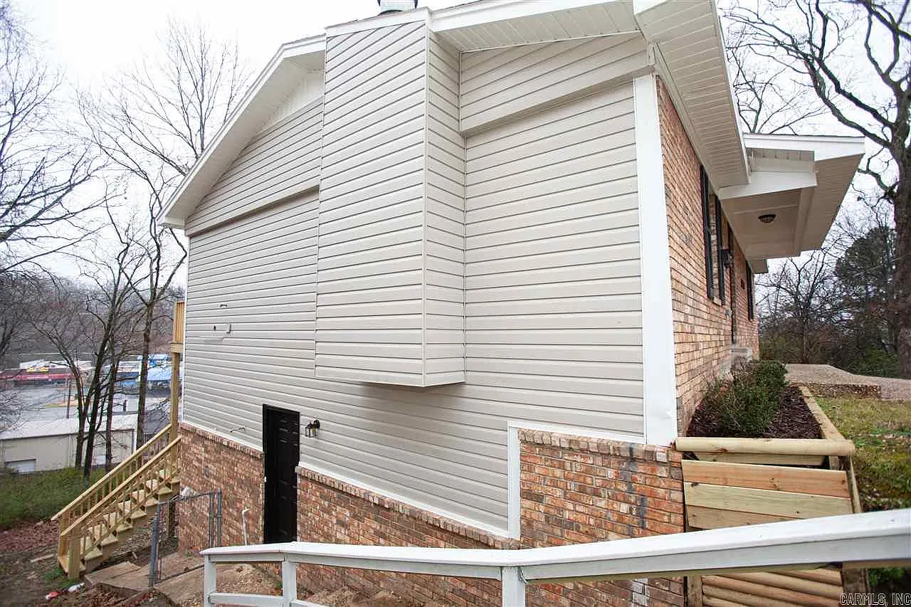 1 bed, 1.0 bath, 688 sqft, $825 — Photo 2