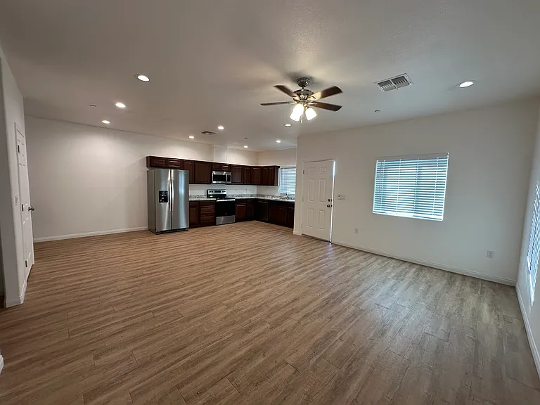 1305 Mayo St #B — Photo 3