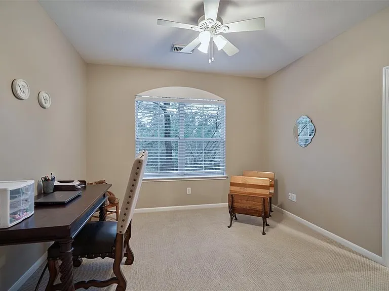 43 S Longsford Cir — Photo 24