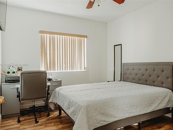 4th image of 2665 NE 4th St Unit 104