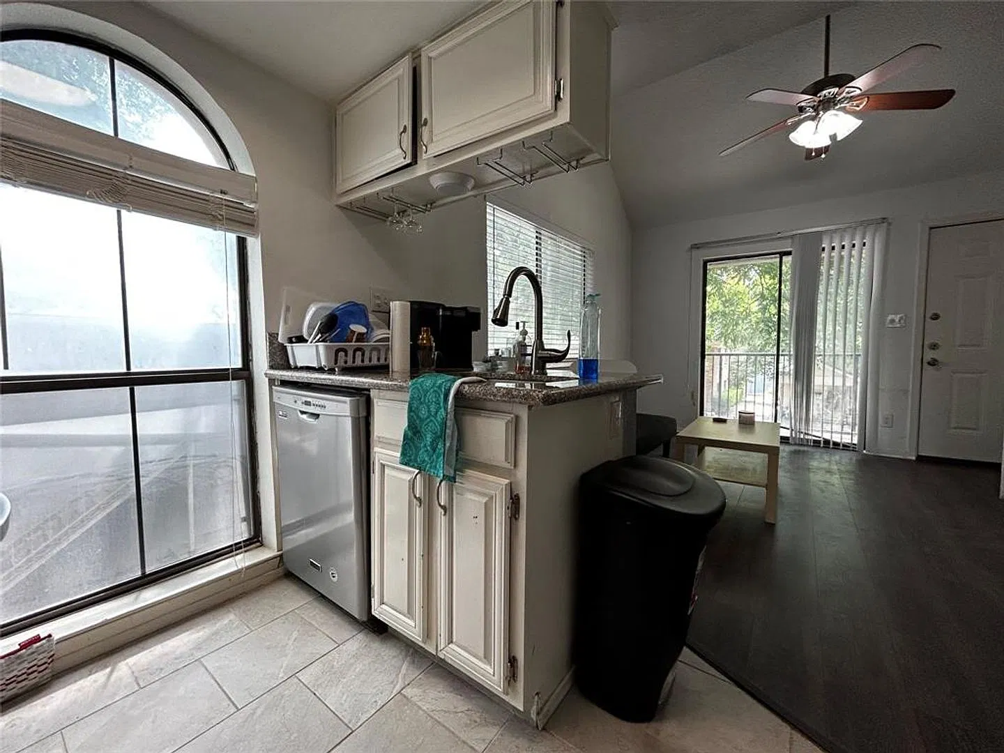 708 Graham Place #208 — Photo 4