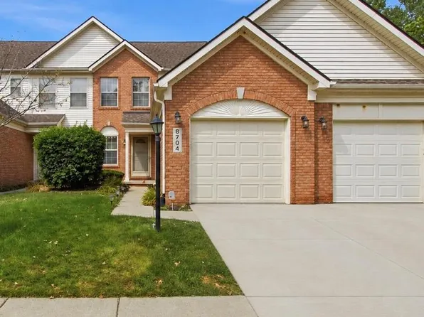 8704 Hardwood Dr, Belleville, MI 48111