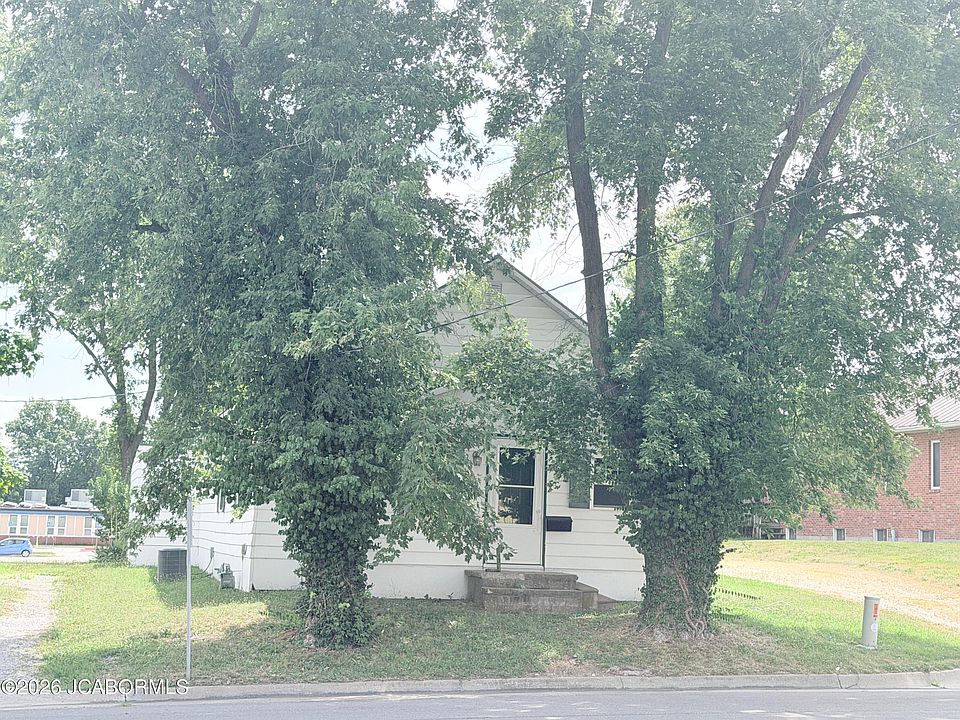 1st image of 416 Agricultural St