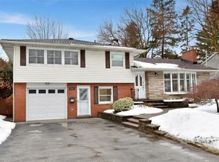 626 Vanderburgh Dr, Burlington, ON L7T 3W6