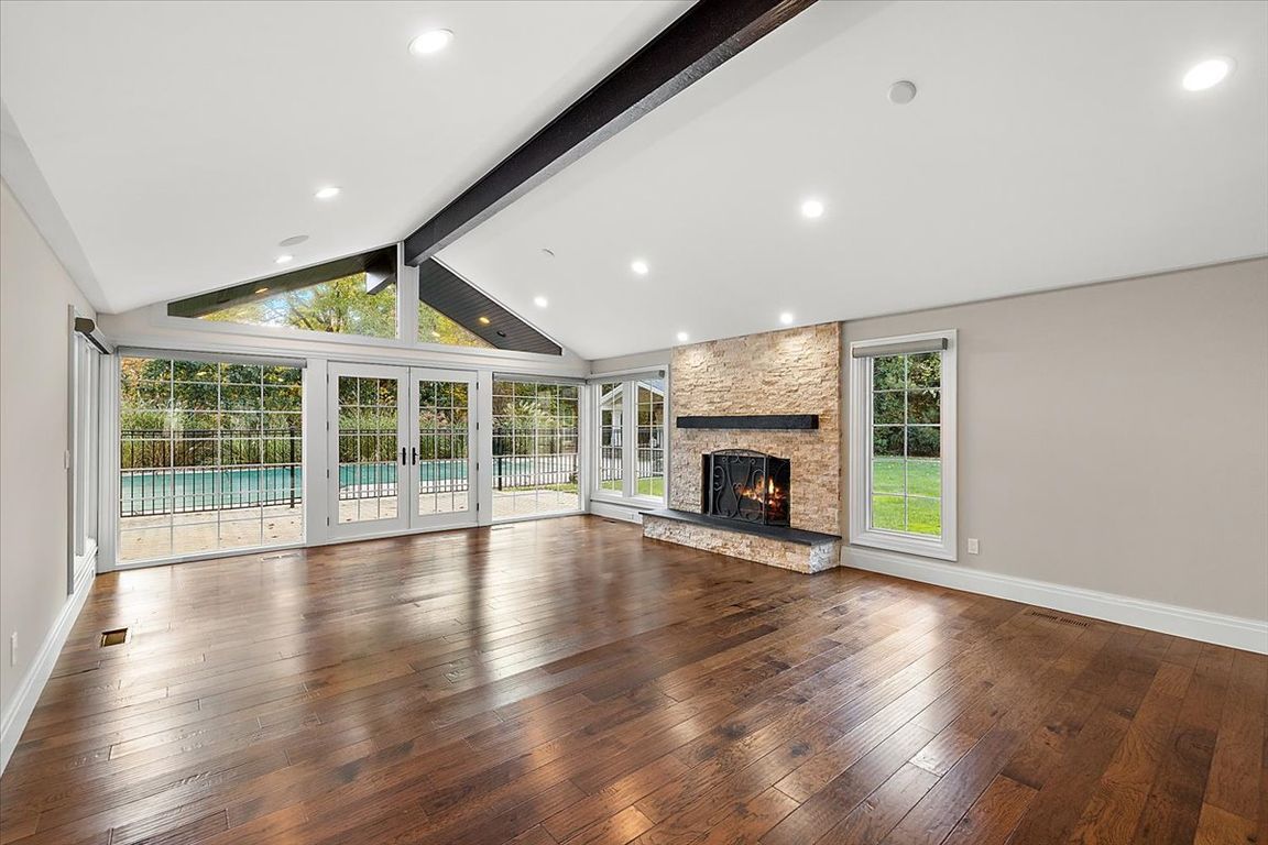 next background image