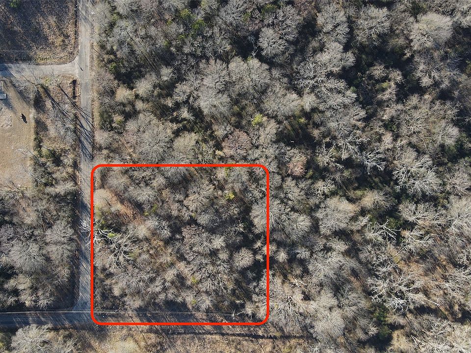 1st image of Center St