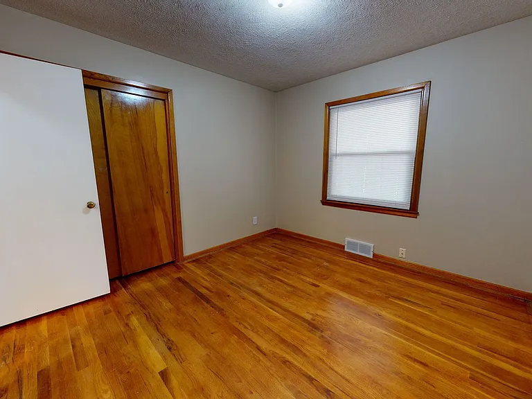 1208 Truman St — Photo 12