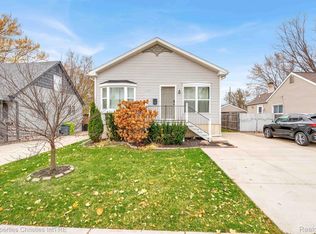 27097 Alger Blvd, Madison Heights, MI