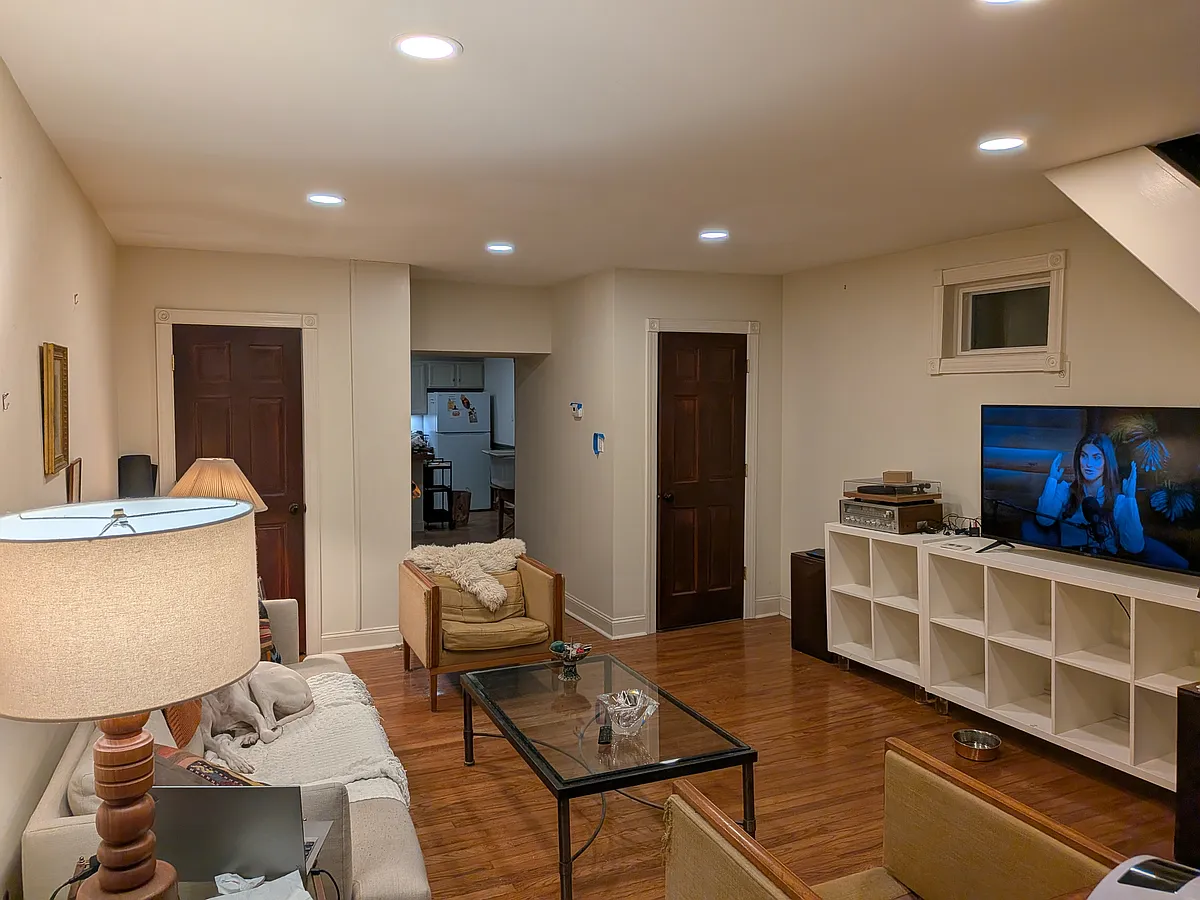 Living Room - 2815 Edgemont St