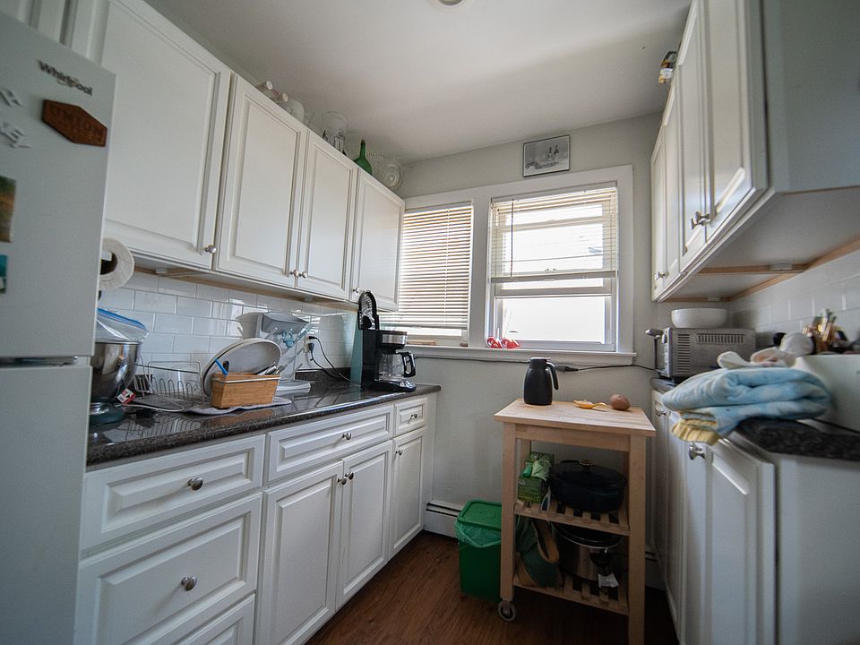 1st image of 12-14 Richardson St #3