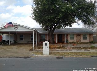203 Meadow Path Dr, San Antonio, TX 78227