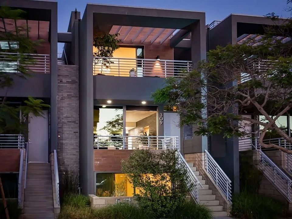 1st image of 309 Upas St #100
