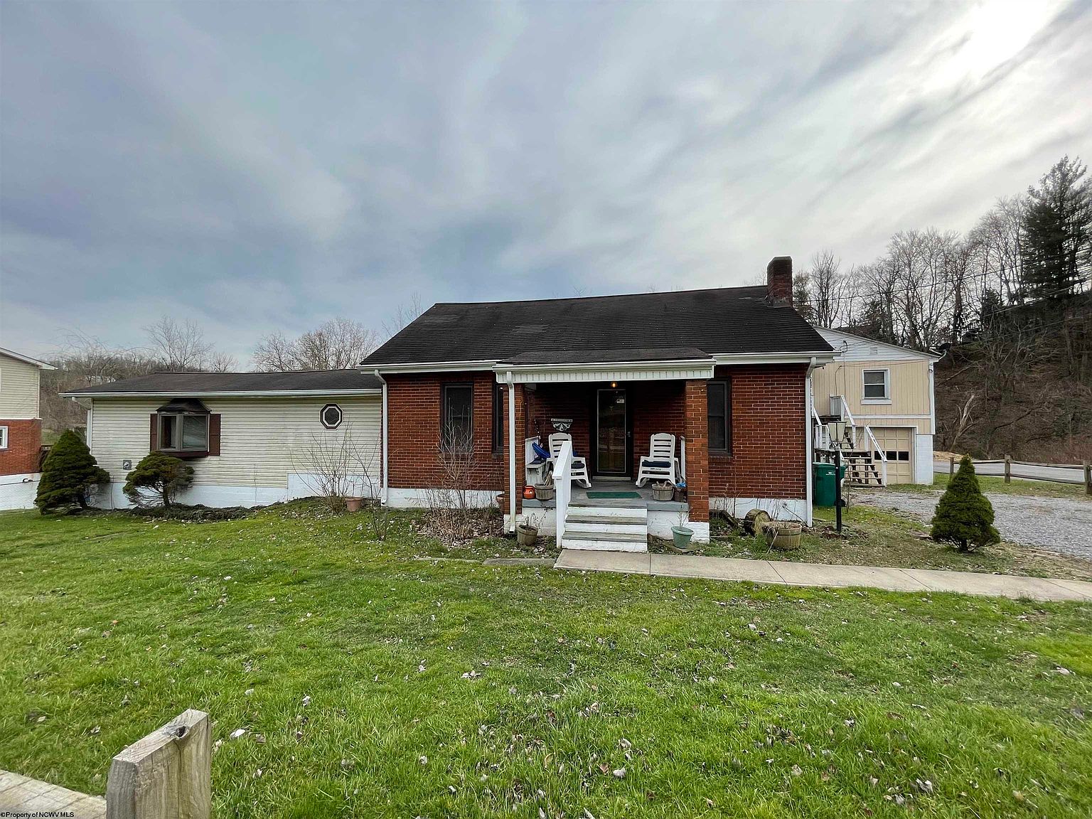 2662 & 2652 E Main St, Bridgeport, WV 26330 | Zillow