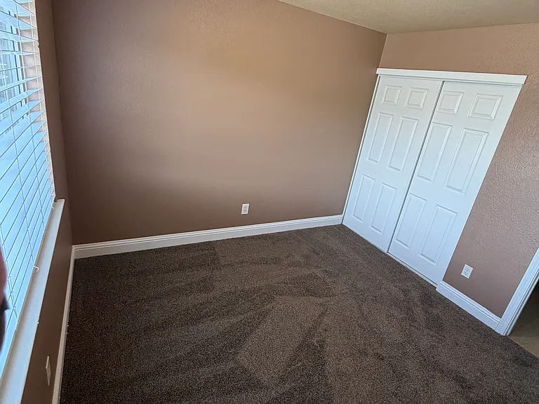 Bedroom (2)