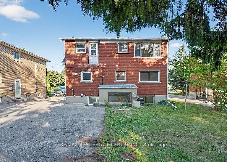 154 Montgomery Rd #C — Photo 2