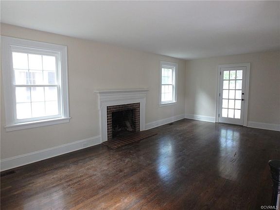 2nd image of 3608 Montrose Ave