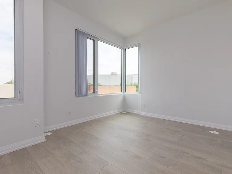 7895 Jane St #Townhouse B-7 — Photo 21