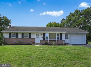 5416 Rainbow Dr, East Petersburg, PA 17520