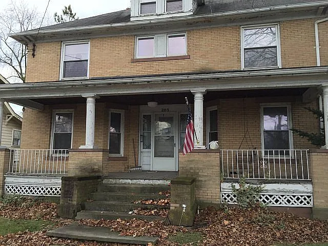 285 Duluth Ave photo 1