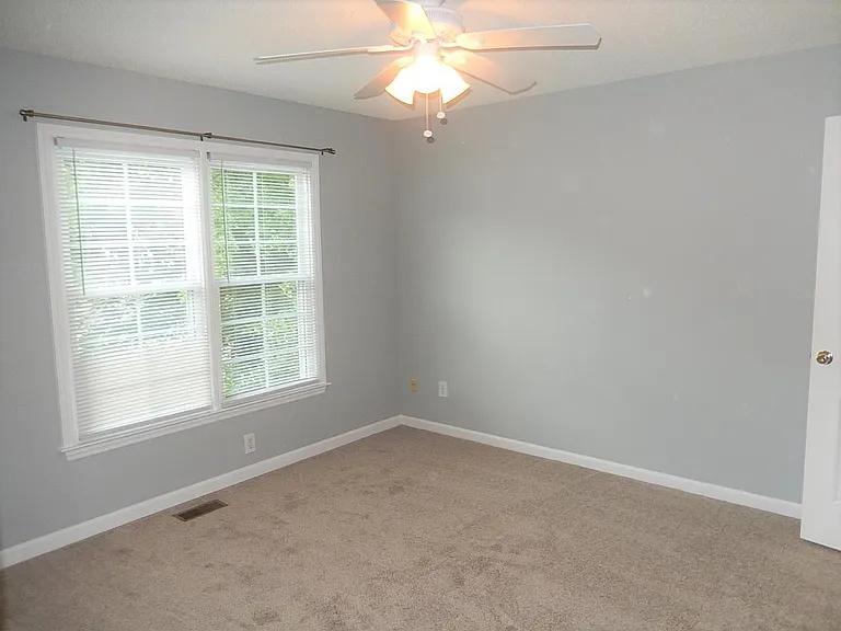 9801 Goodrum Ct — Photo 15