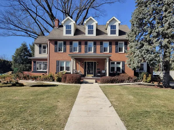 835 W King St, Shippensburg, PA 17257