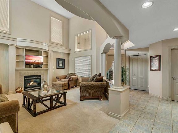 4th image of 11 E Tuscany Ridge Park NW