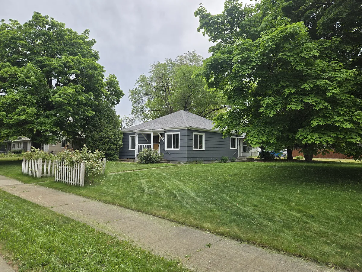 yard is large, but we are limiting tenant use. no trampolines or swimming pools or rv storage. - 1904 E Sharp Ave