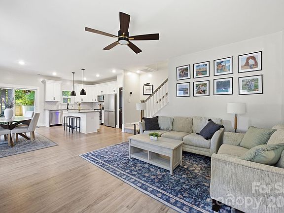 3rd image of 831 McArthur Ave