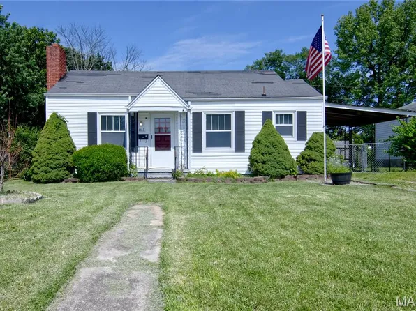 1157 Beverly Dr, Lebanon, MO 65536