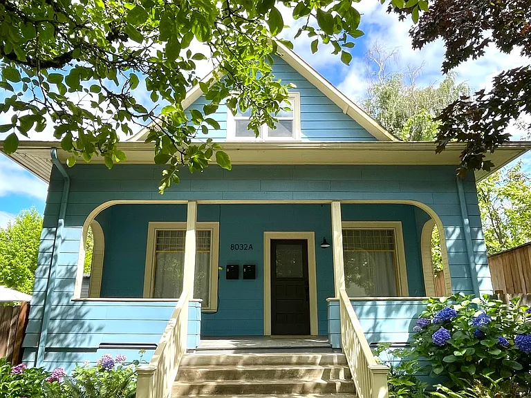 8032 N Oswego Ave — Photo 1
