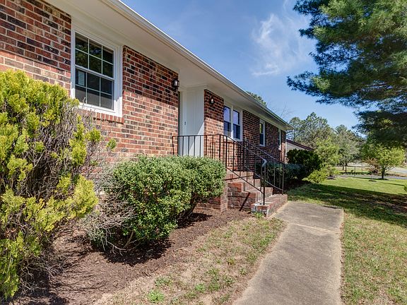 5th image of 7254 Loralea Dr
