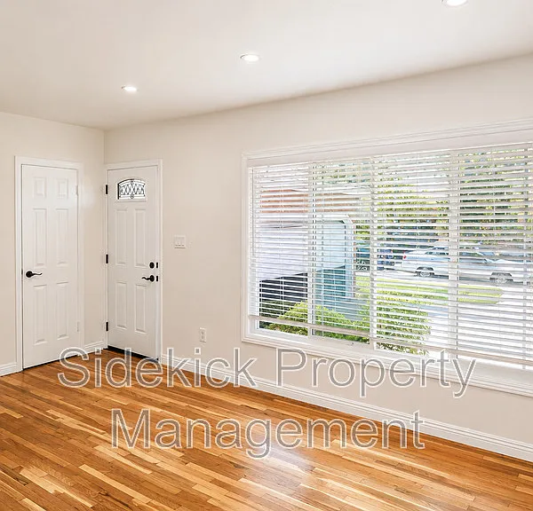 11639 Faculty Dr — Photo 5