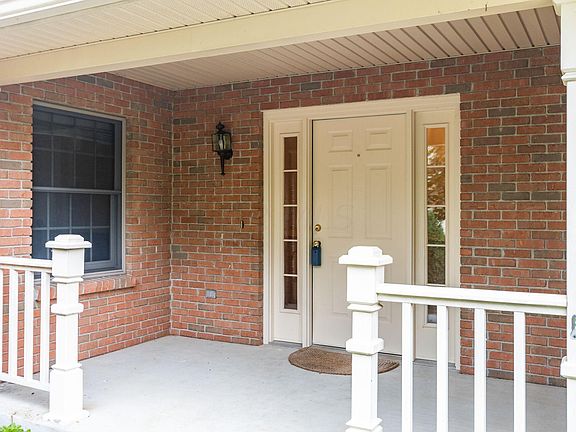 3rd image of 207 Wicklow Dr
