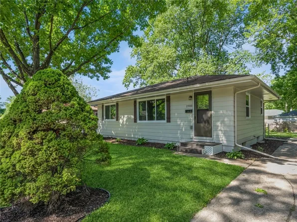 2900 E 39th St, Des Moines, IA 50317