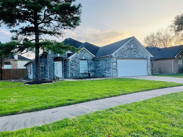 20803 Lavenderwood Dr — Photo 4