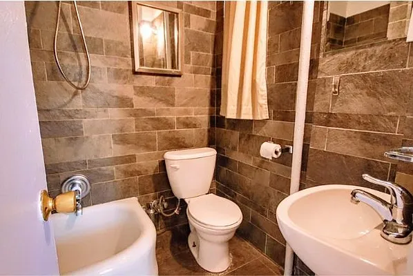 Rented by Highline Residential | media 23