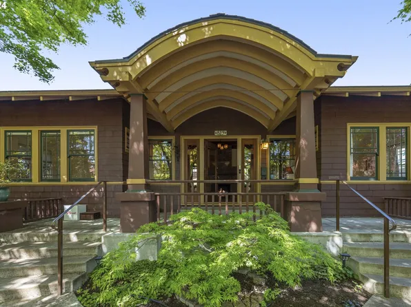 829 NE Floral Pl, Portland, OR 97232