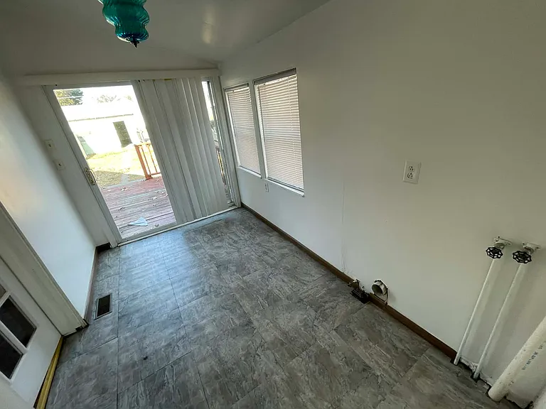 520 E 14th Ave — Photo 8