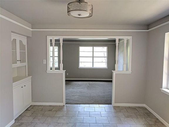 5th image of 709 Hurst Dr