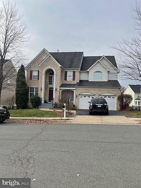 1st image of 715 Tonquin Pl NE