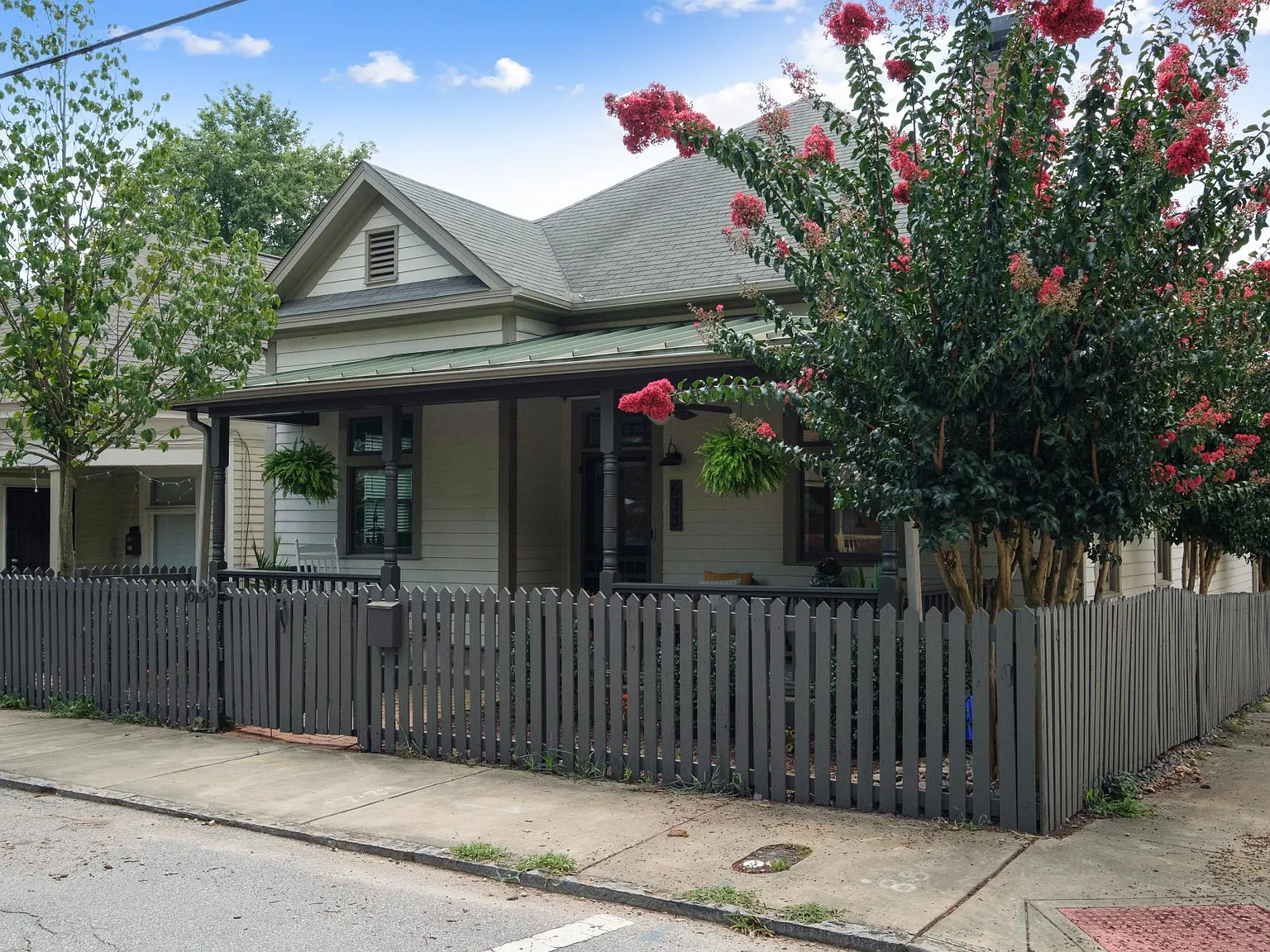 3 bed, 1653 sqft, $4,000 — Photo 2