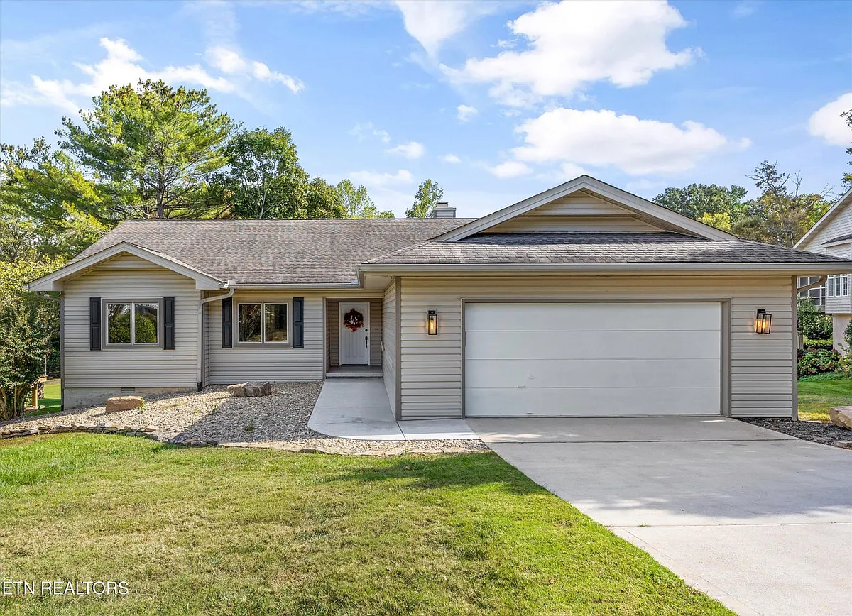 Building Photo - 146 Talah Way