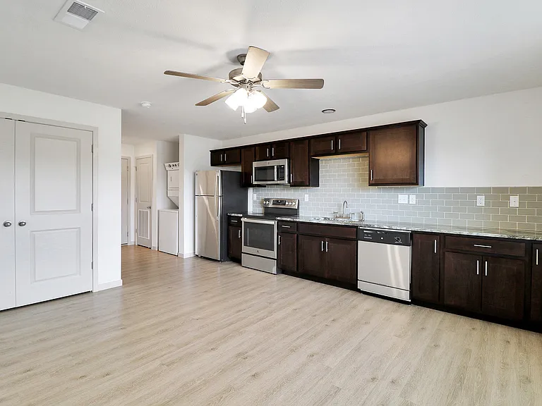 60 West Apartments — Photo 10