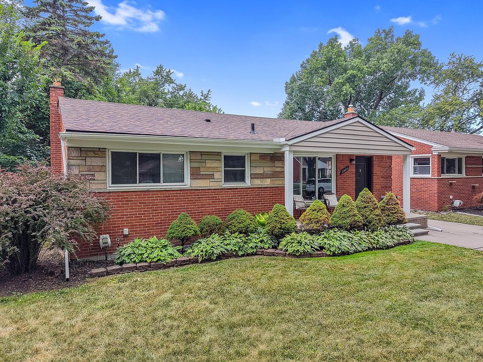 24011 Geneva St, photo 2