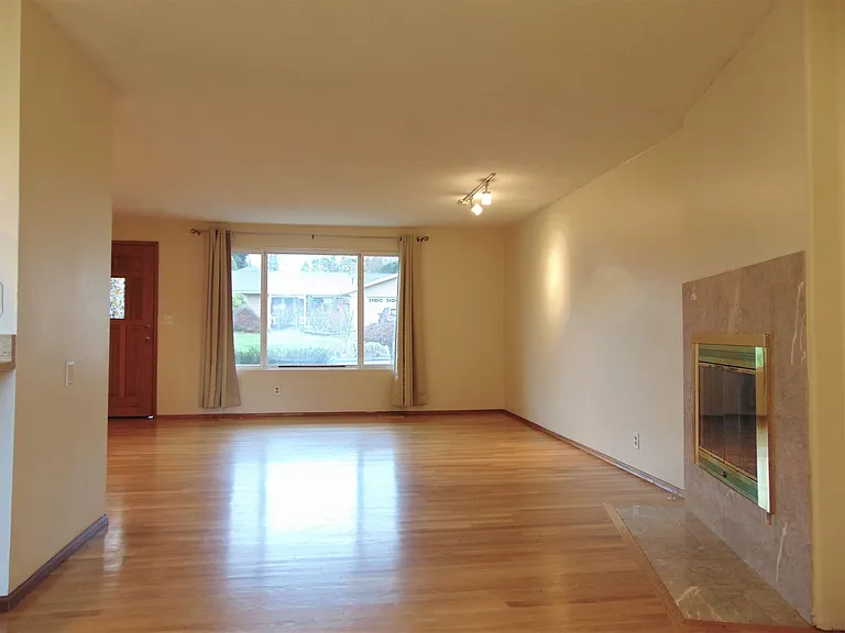 9821 S 212th St — Photo 7