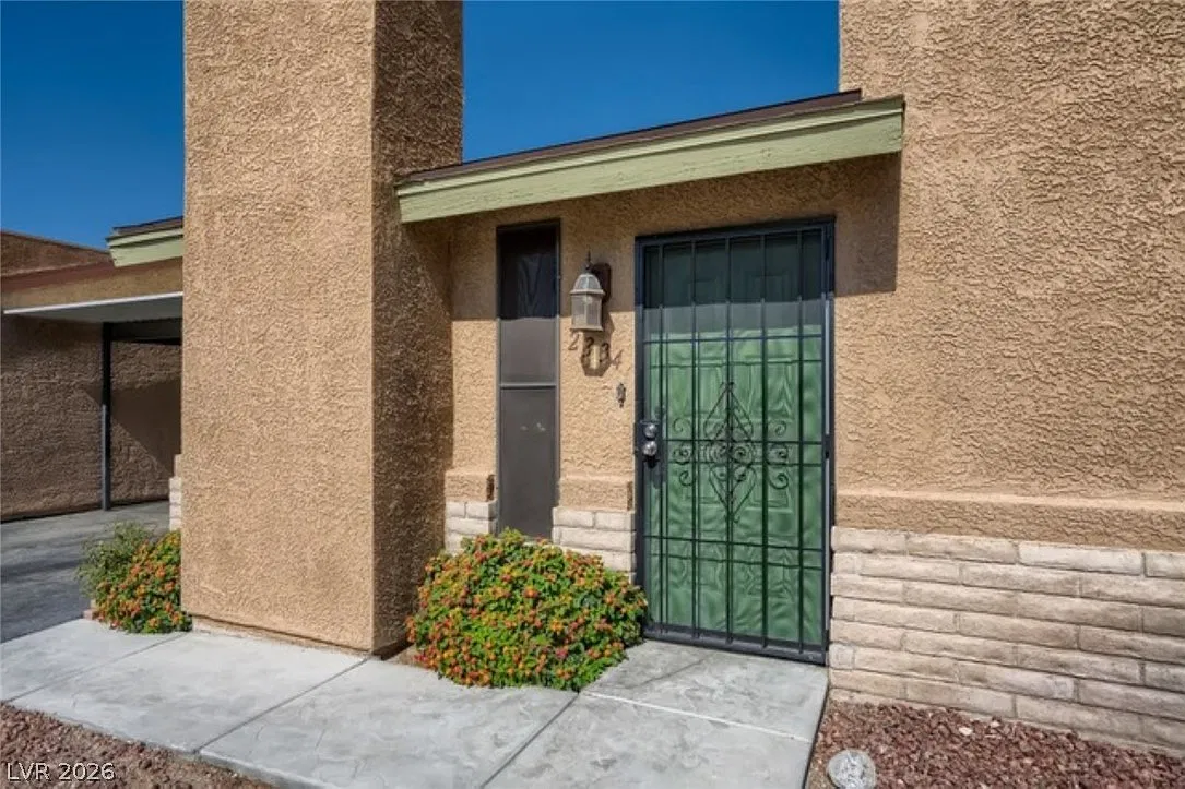 2 bed, 2.0 bath, 940 sqft, $1,700 — Photo 4