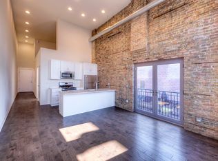 1532 Chicago, Chicago, IL 60642