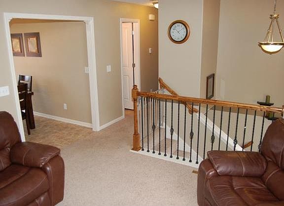4th image of 9123 Richmond Ct