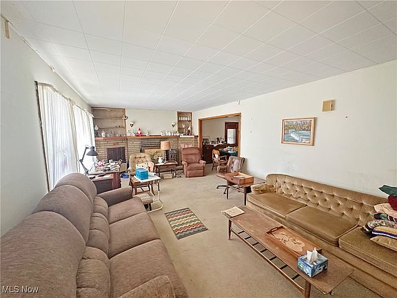 2nd image of 35965 Lake Shore Blvd